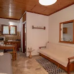 Apartment Aristofanis 1 Tolo